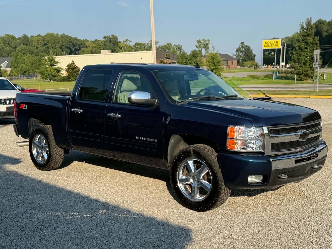 Chevrolet Silverado 1500 LT Crew Cab 4WD 2011