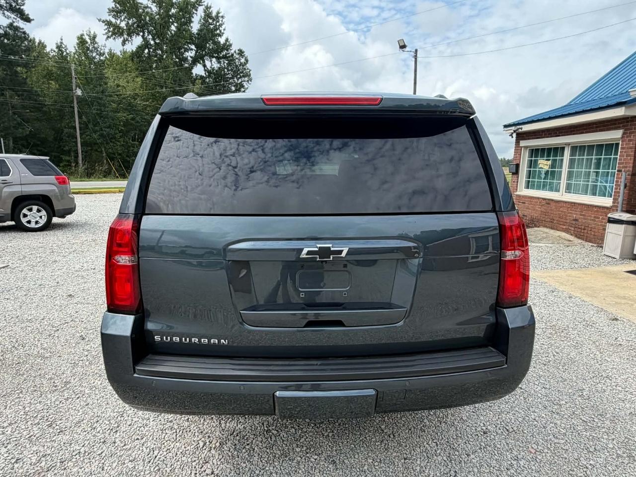 Chevrolet Suburban LT 4WD 2019