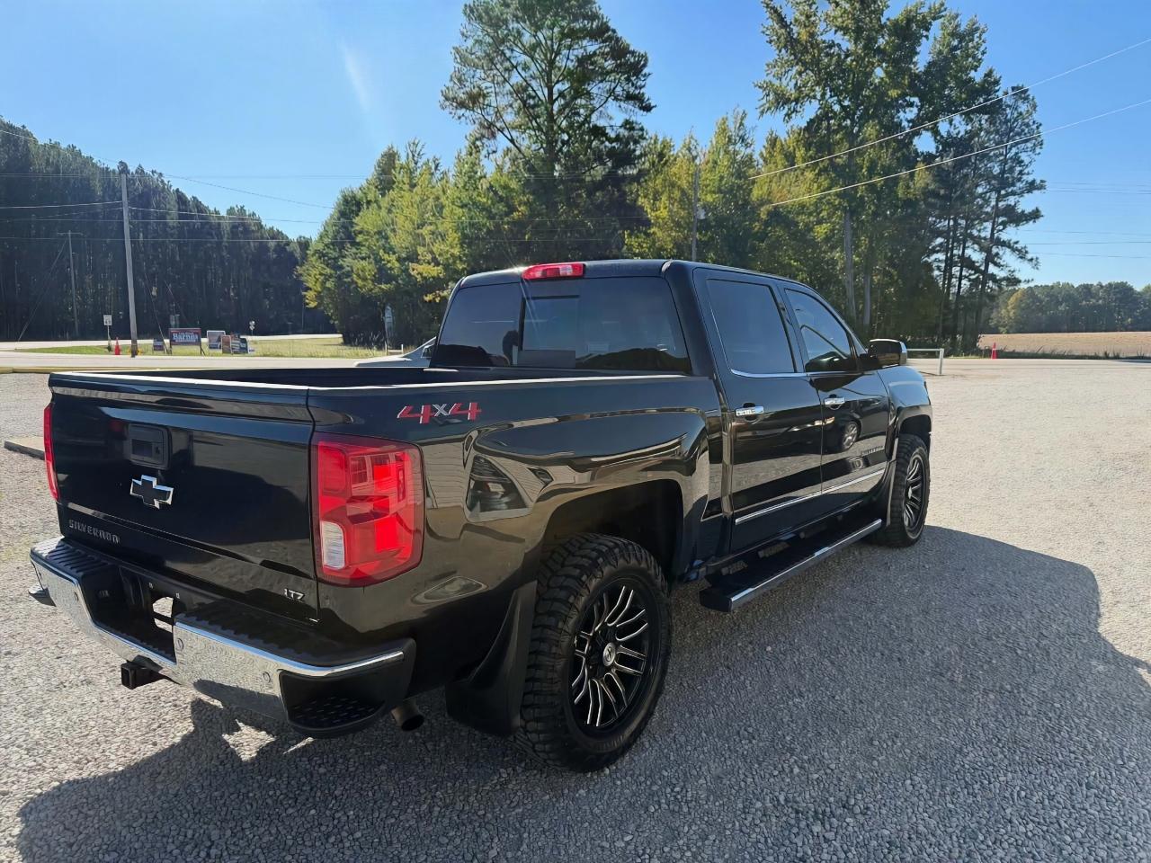 Chevrolet Silverado 1500 LTZ Crew Cab 4WD 2018