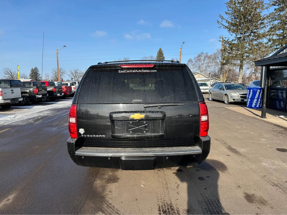 Chevrolet Suburban 4WD 4dr LTZ 2014