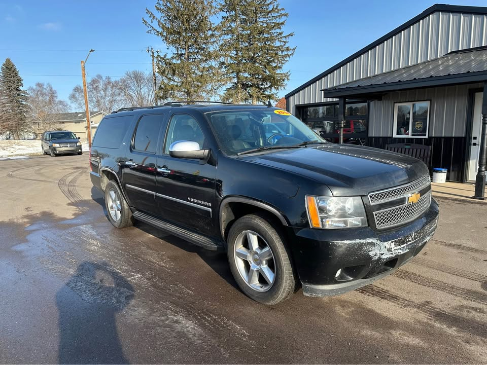Chevrolet Suburban 4WD 4dr LTZ 2014