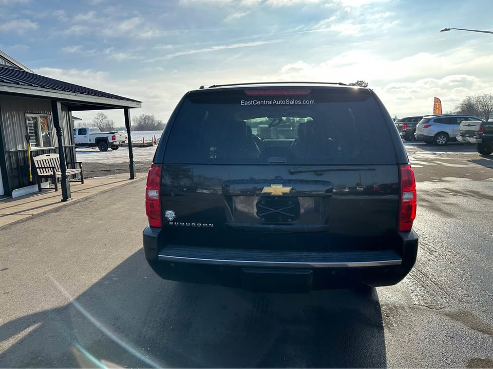 Chevrolet Suburban 4WD 4dr LTZ 2014