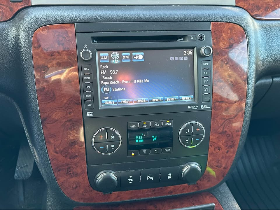 Chevrolet Suburban 4WD 4dr LTZ 2014