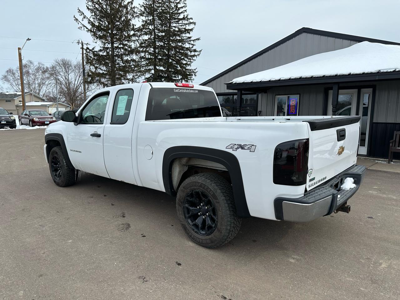 Chevrolet Silverado 1500 4WD Ext Cab 143.5" Work Truck 2011