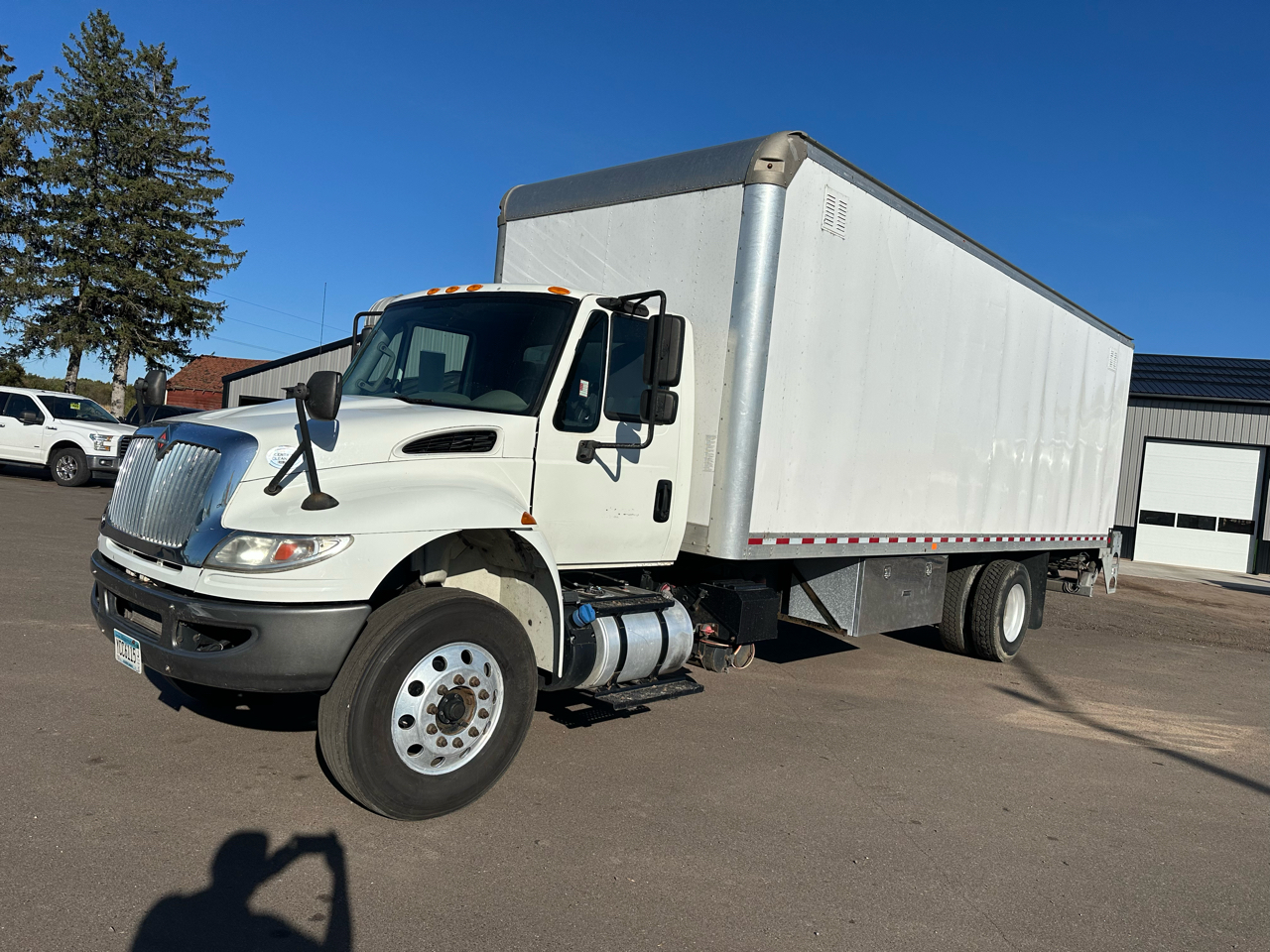 2017 International 4300 DuraStar 4300 photo 4