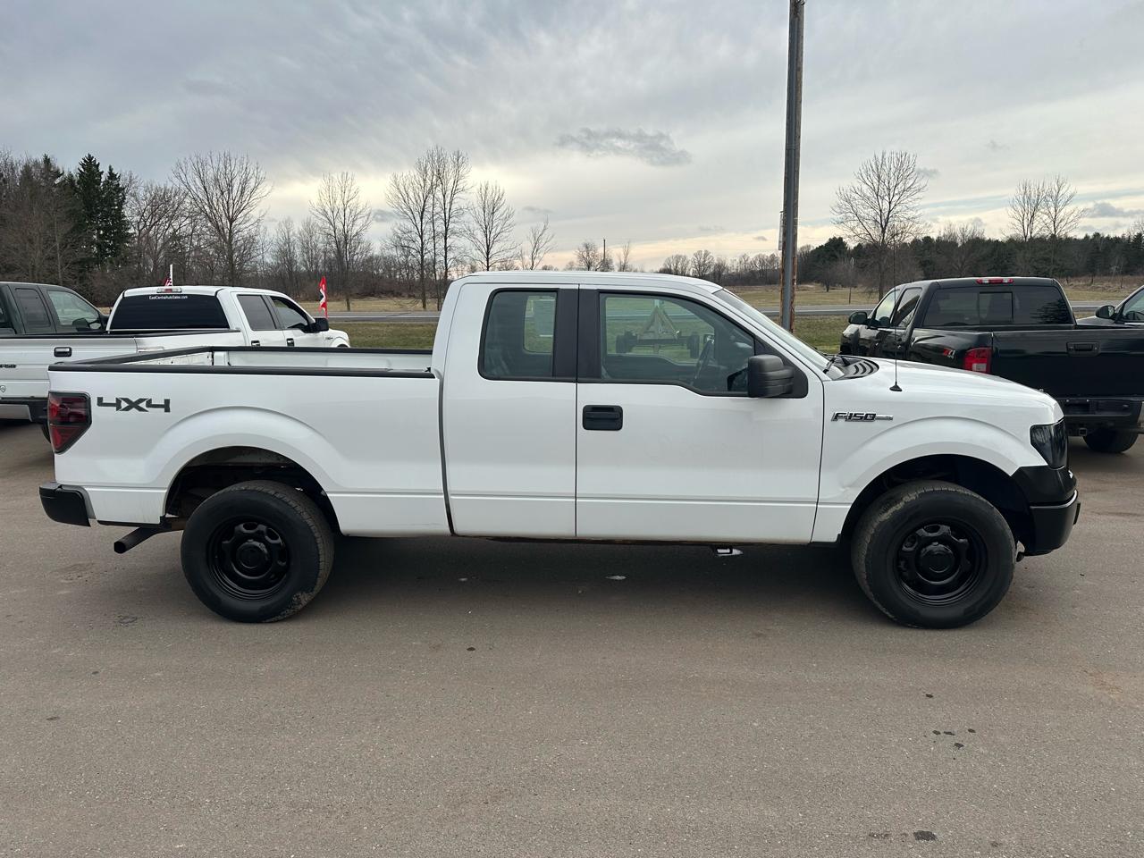 Ford F-150 4WD SuperCab 145" XL 2013