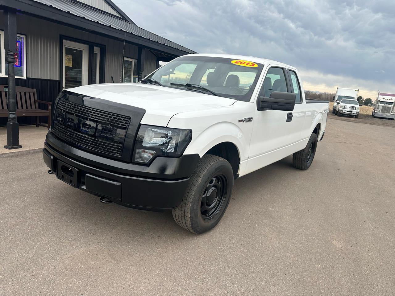 Ford F-150 4WD SuperCab 145" XL 2013