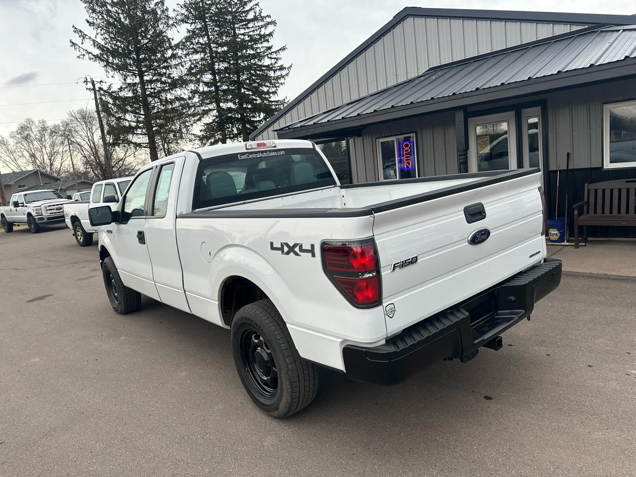 Ford F-150 4WD SuperCab 145" XL 2013