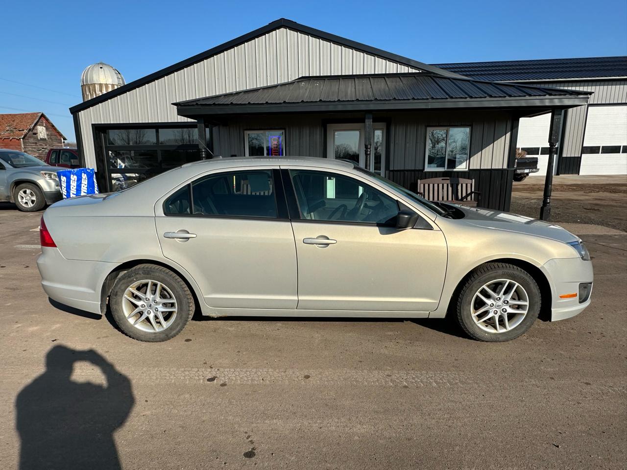 Ford Fusion 4dr Sdn S FWD 2010