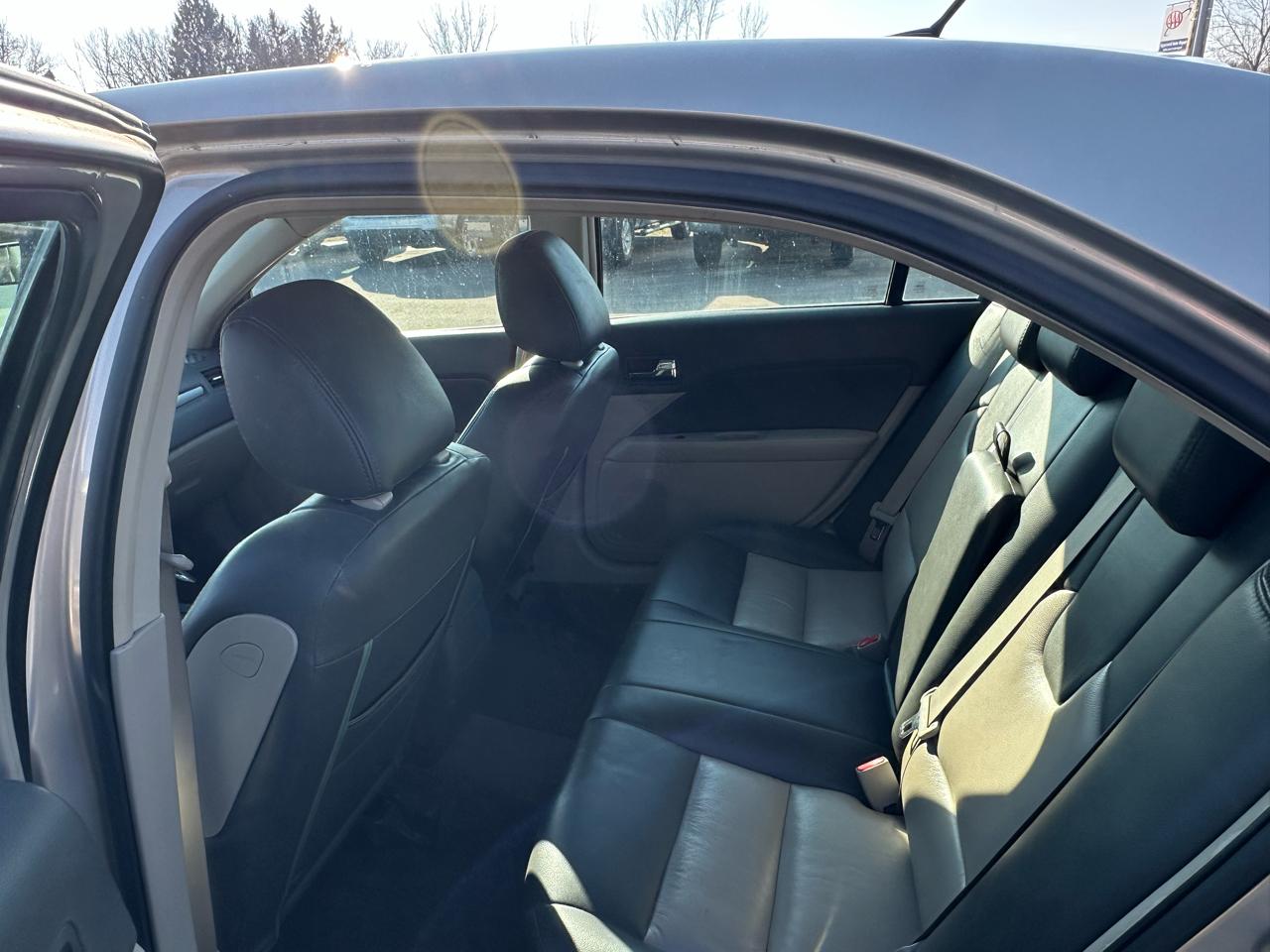 Ford Fusion 4dr Sdn S FWD 2010