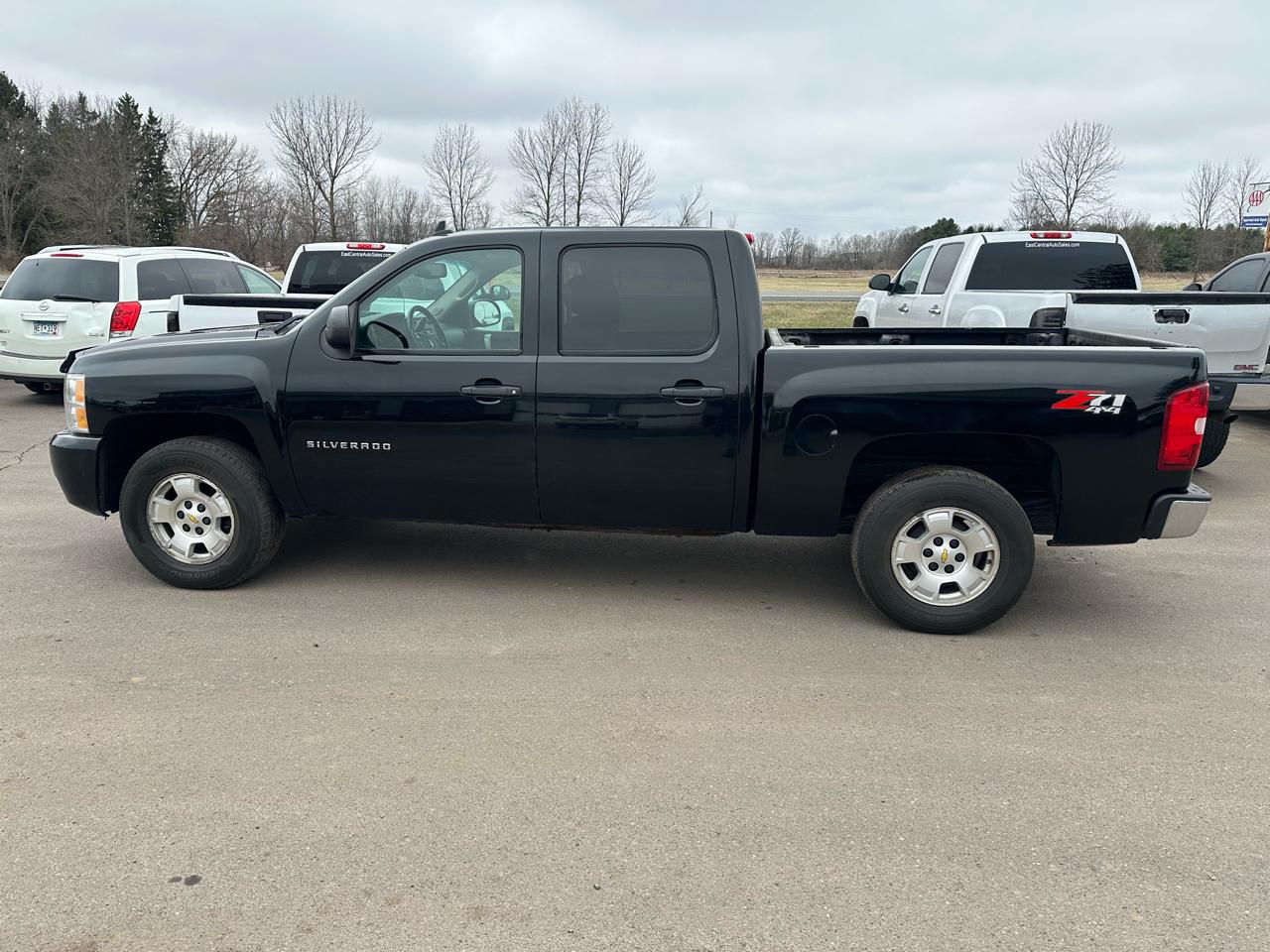 Chevrolet Silverado 1500 4WD Crew Cab 143.5" LT 2011