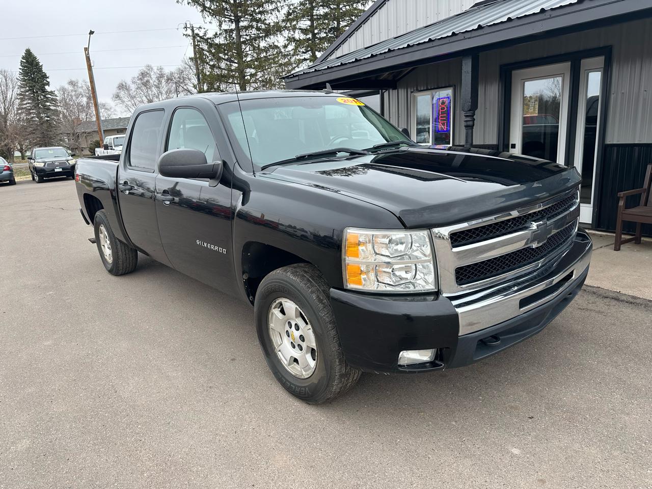 Chevrolet Silverado 1500 4WD Crew Cab 143.5" LT 2011