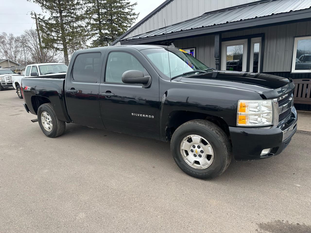 Chevrolet Silverado 1500 4WD Crew Cab 143.5" LT 2011