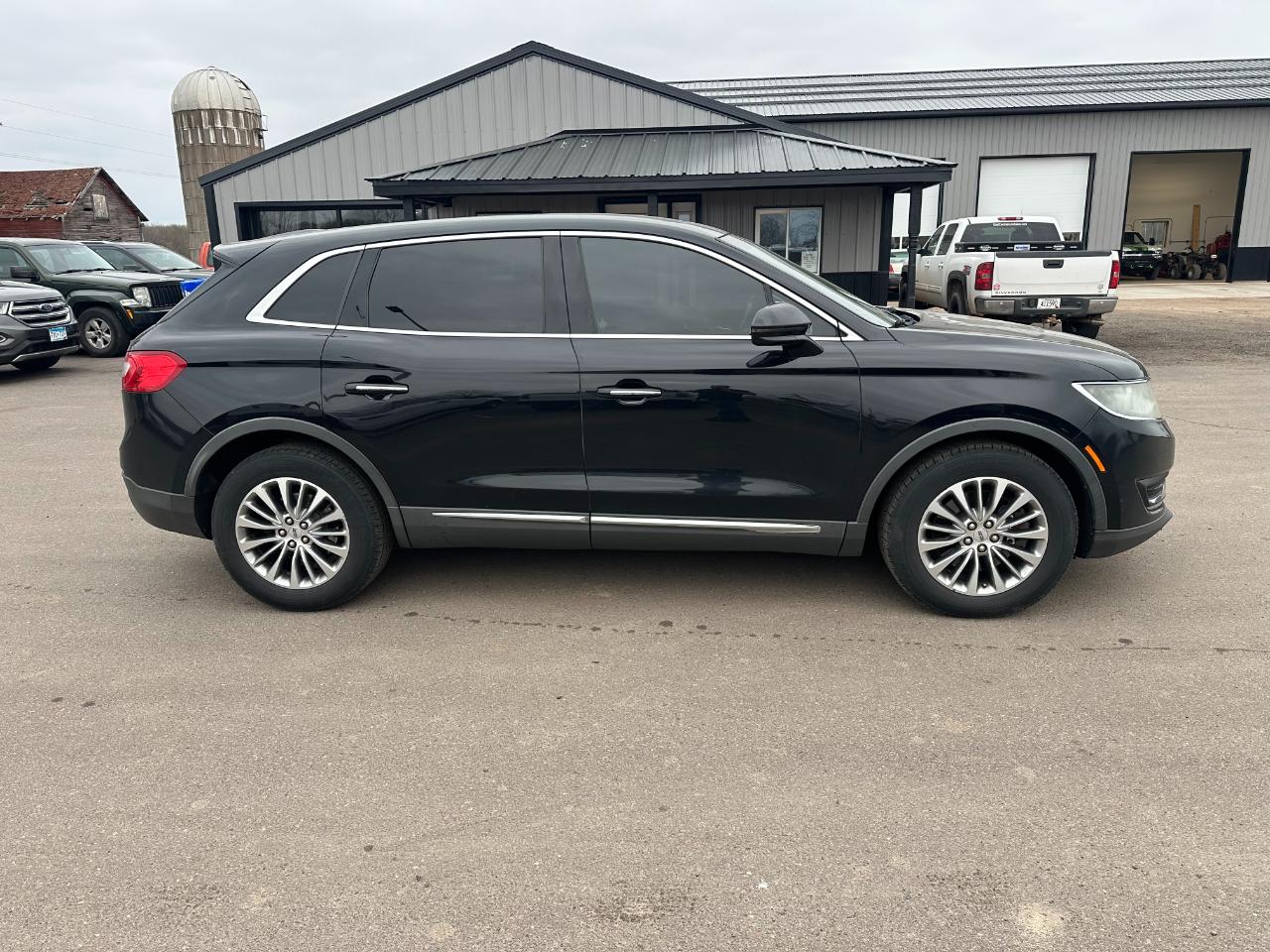 Lincoln MKX AWD 4dr Select 2016