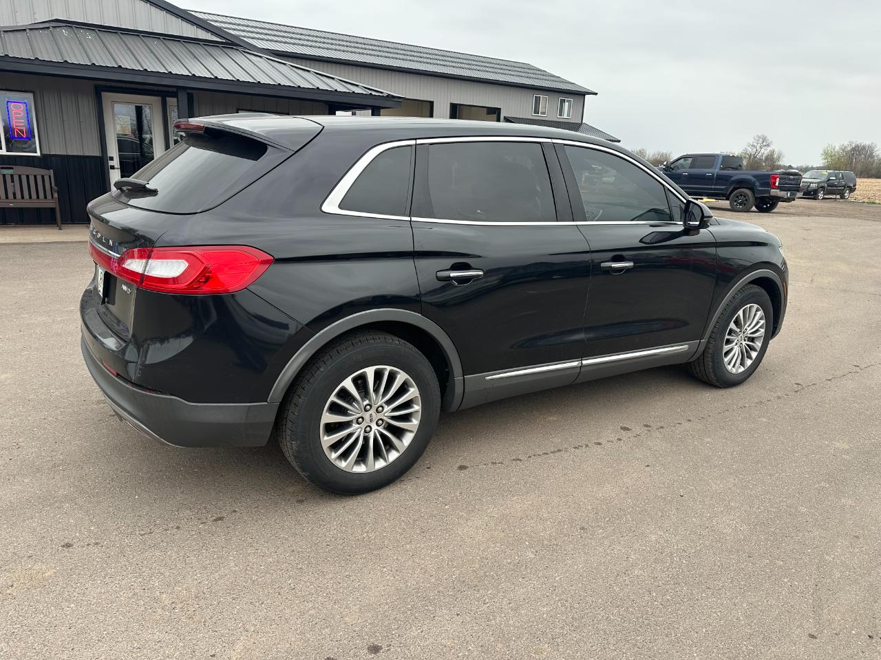Lincoln MKX AWD 4dr Select 2016