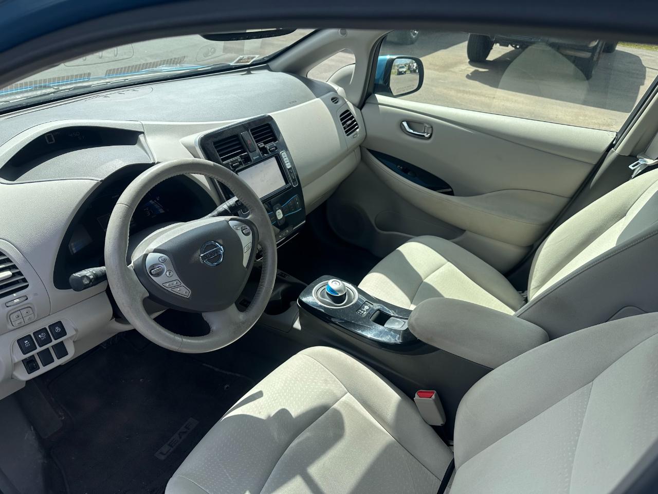 Nissan Leaf 4dr HB SL 2012
