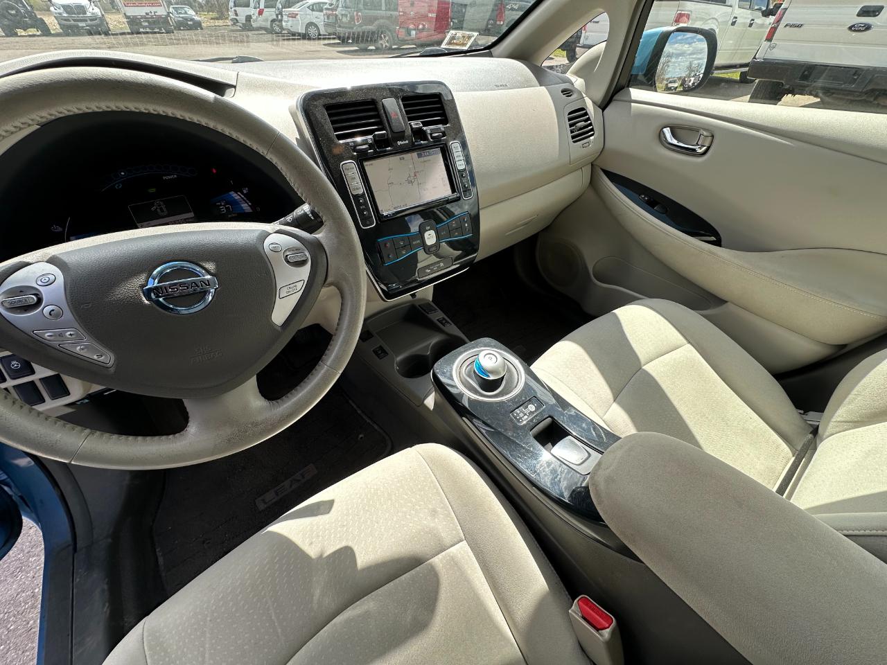 Nissan Leaf 4dr HB SL 2012