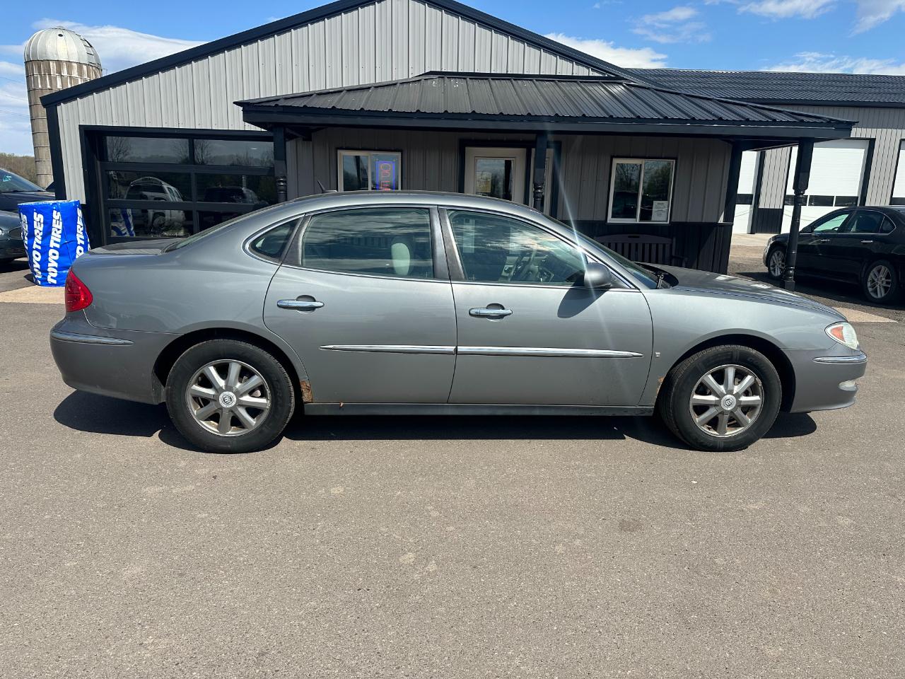 Buick LaCrosse 4dr Sdn CX 2009