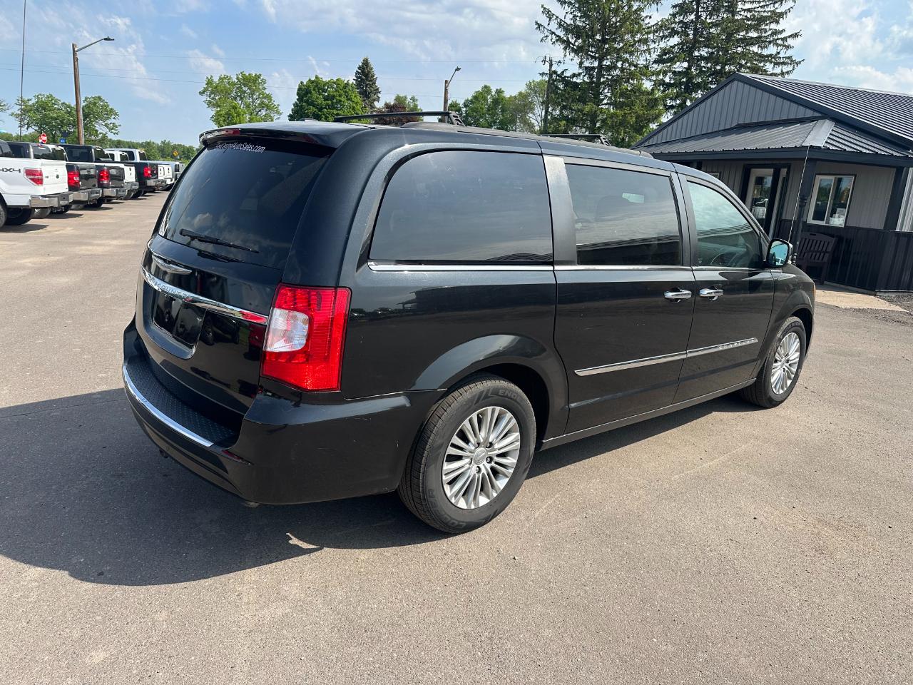 Chrysler Town & Country 4dr Wgn Touring-L 2015