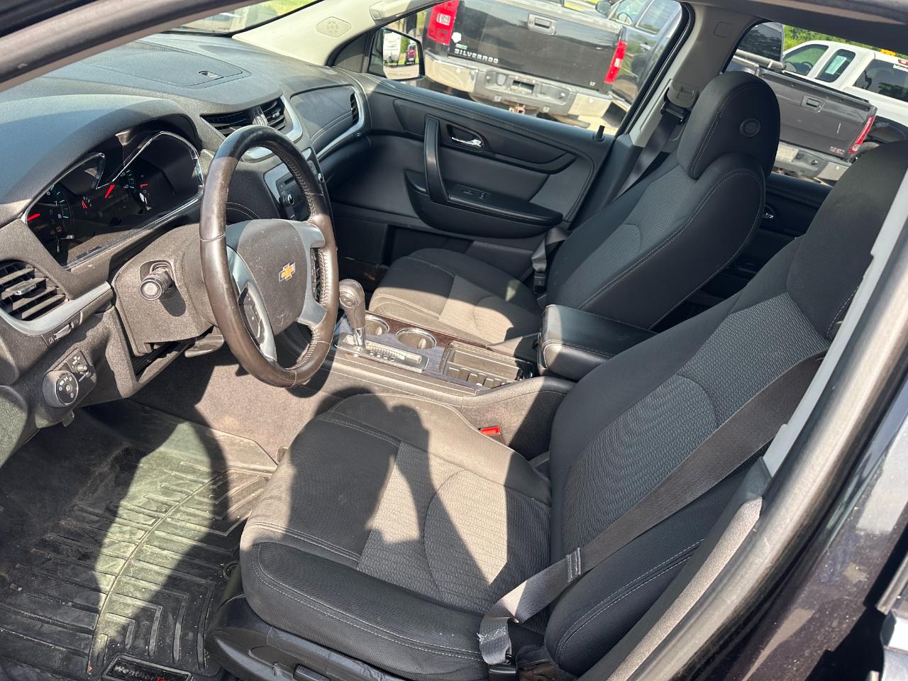 Chevrolet Traverse AWD 4dr LT w/2LT 2015