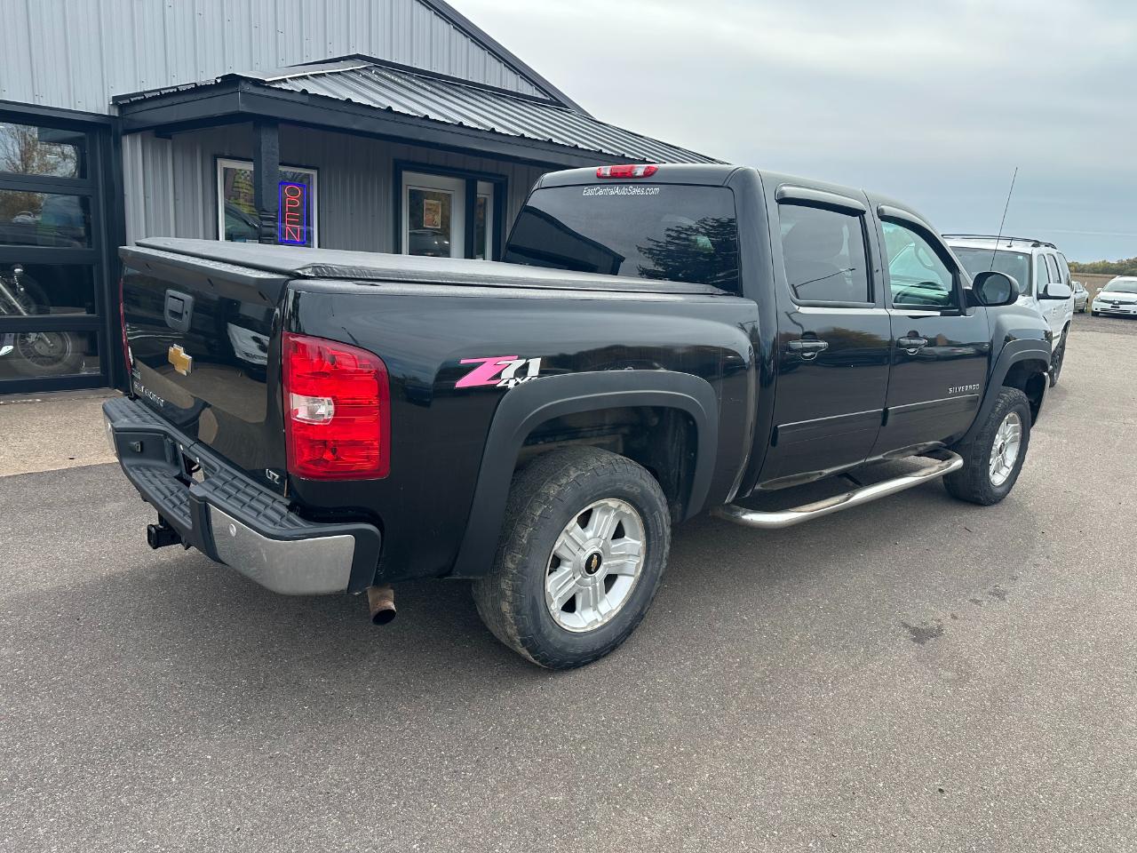 Chevrolet Silverado 1500 4WD Crew Cab 143.5" LTZ 2012