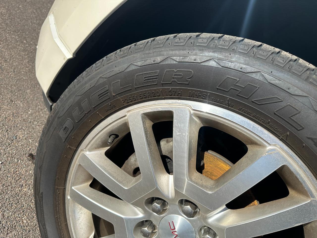 GMC Acadia AWD 4dr Denali 2015