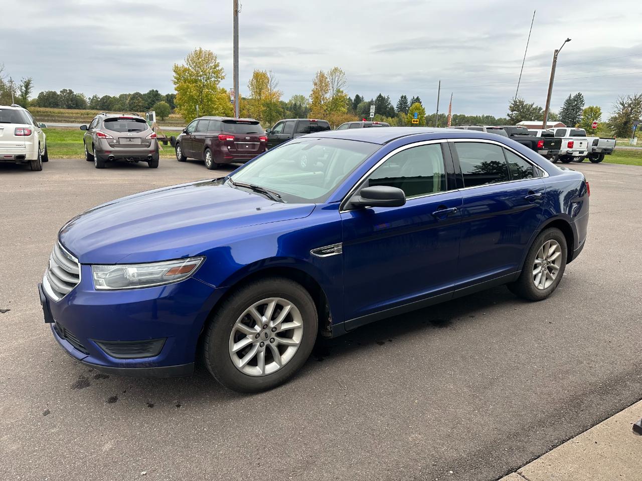 Ford Taurus 4dr Sdn SE FWD 2014