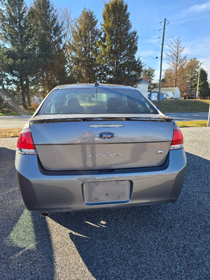 Ford Focus SE Coupe 2010