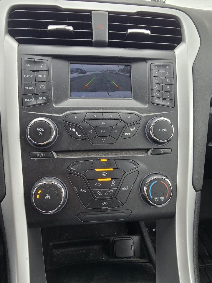 Ford Fusion 4dr Sdn I4 S FWD 2015