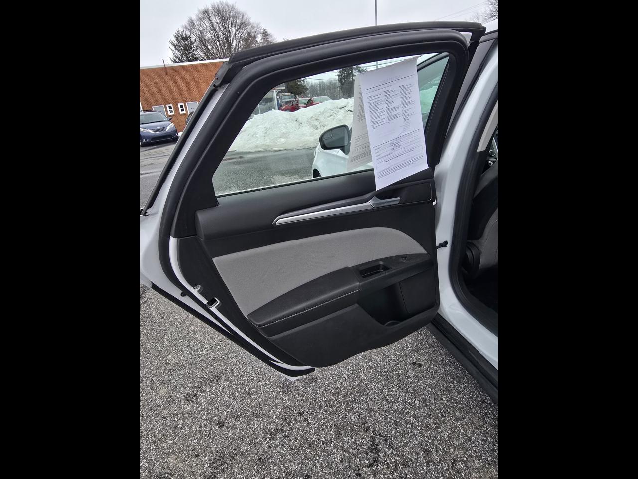 Ford Fusion 4dr Sdn I4 S FWD 2015