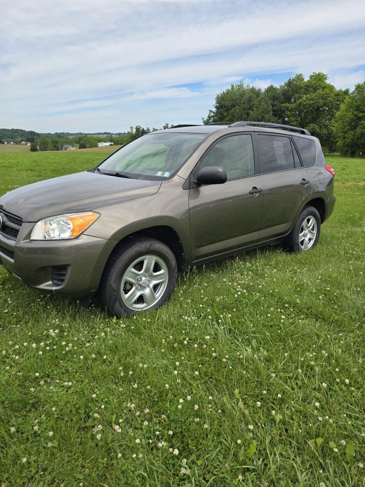 Toyota RAV4  2012