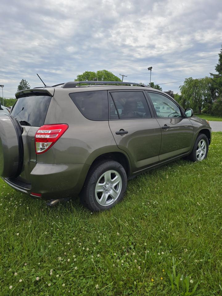 Toyota RAV4  2012