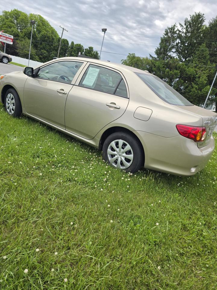 Toyota Corolla LE 2009