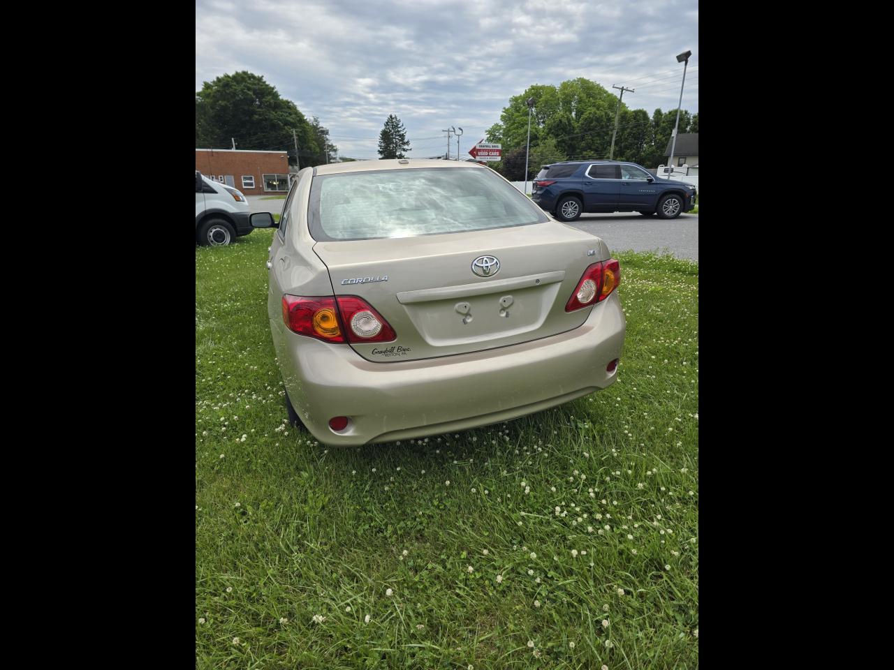 Toyota Corolla LE 2009