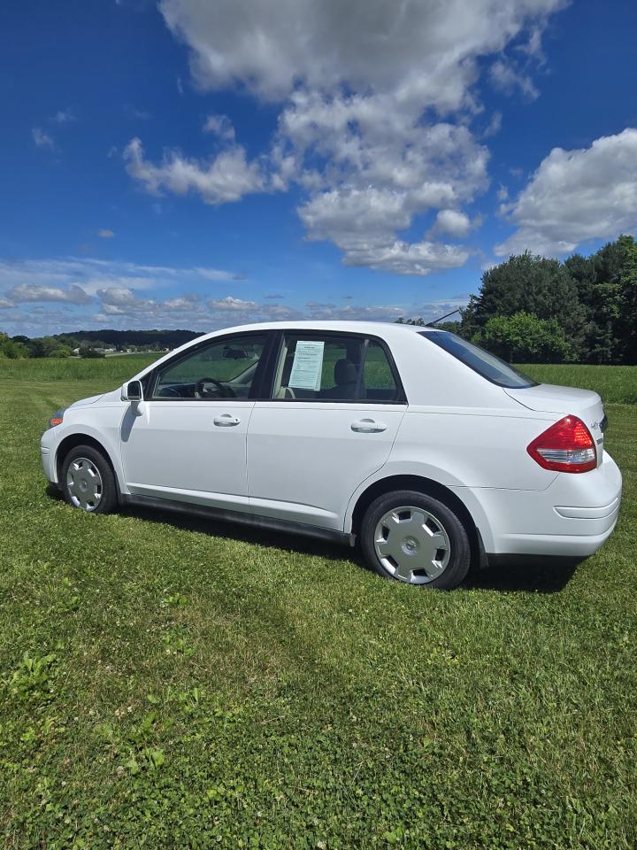 Nissan Versa 4dr Sdn I4 Auto 1.8 SL 2009