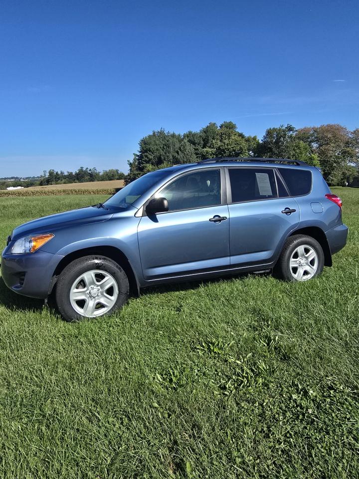 Toyota RAV4  2012