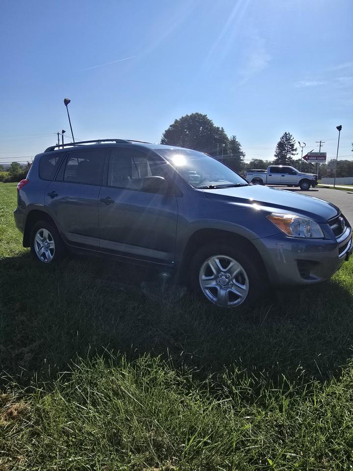 Toyota RAV4  2012