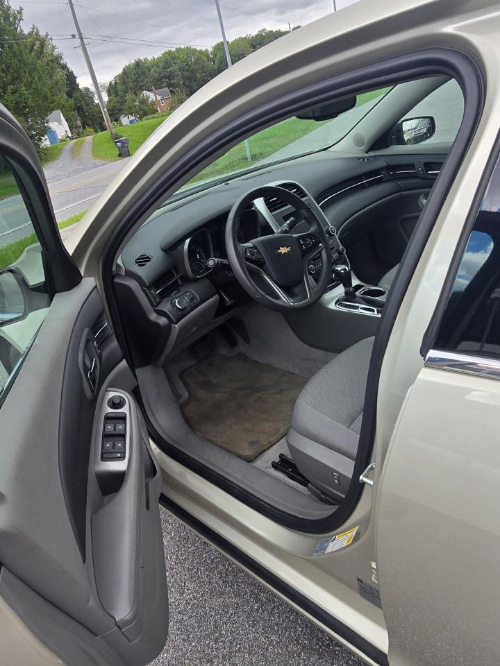 Chevrolet MALIBU 1LT Base 2016