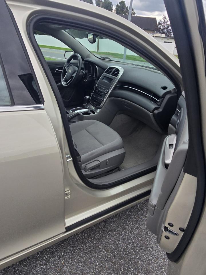 Chevrolet MALIBU 1LT Base 2016