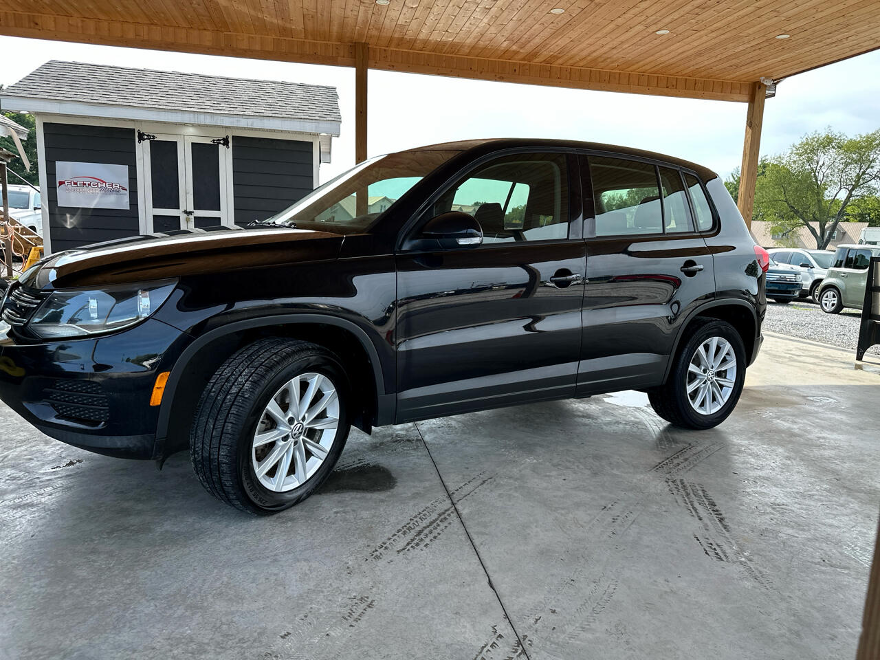 2017 Volkswagen Tiguan S photo 3