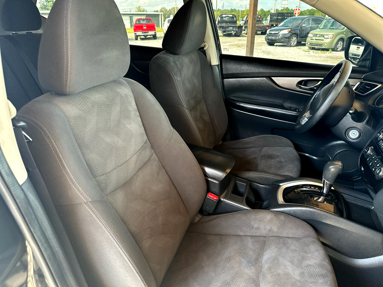 2016 Nissan Rogue AWD S photo 40