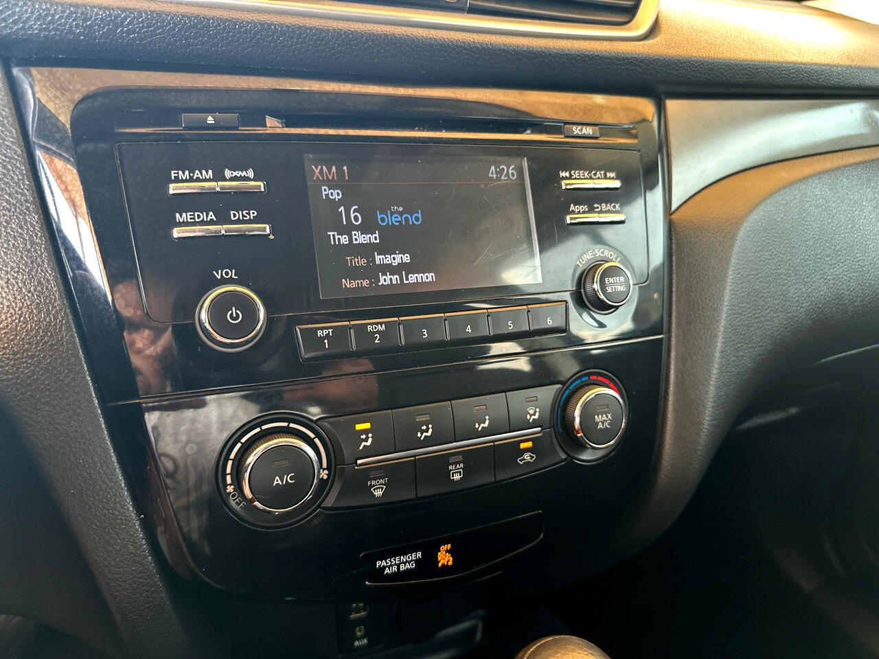 2016 Nissan Rogue AWD S photo 48