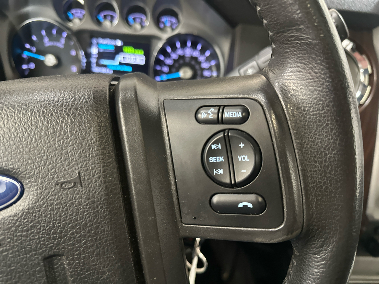 Ford Super Duty F-350 SRW 4WD Crew Cab 172" Lariat 2016 Ford Super Duty F-350 SRW 4WD Crew Cab 172" Lariat 2016