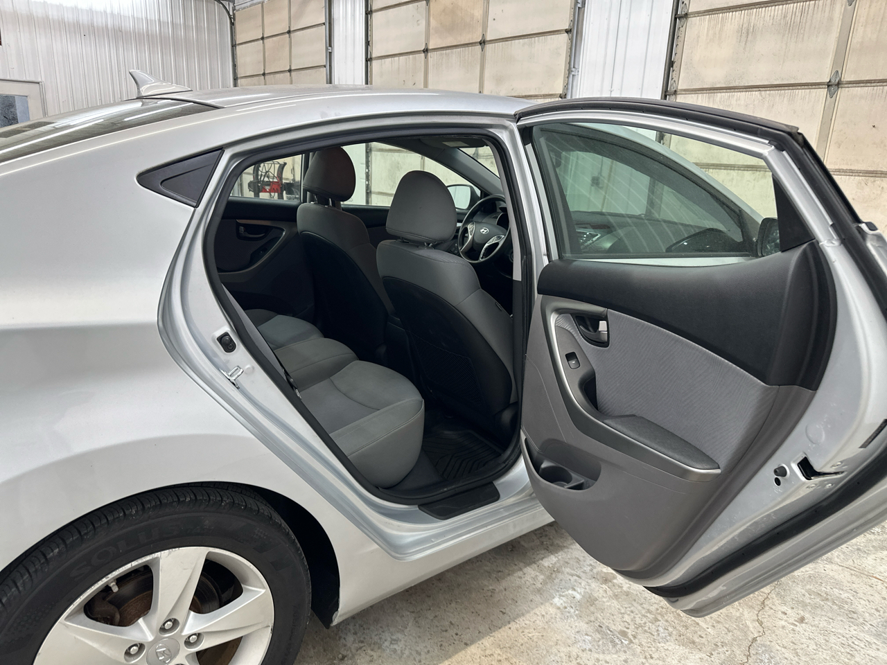Hyundai Elantra 4dr Sdn Auto GLS PZEV (Alabama Plant) 2012 Hyundai Elantra 4dr Sdn Auto GLS PZEV (Alabama Plant) 2012