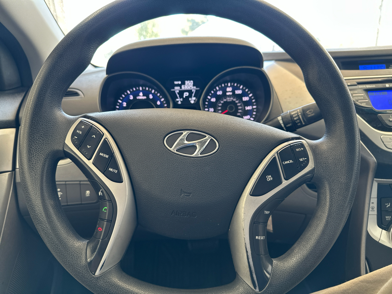 Hyundai Elantra 4dr Sdn Auto GLS PZEV (Alabama Plant) 2012 Hyundai Elantra 4dr Sdn Auto GLS PZEV (Alabama Plant) 2012