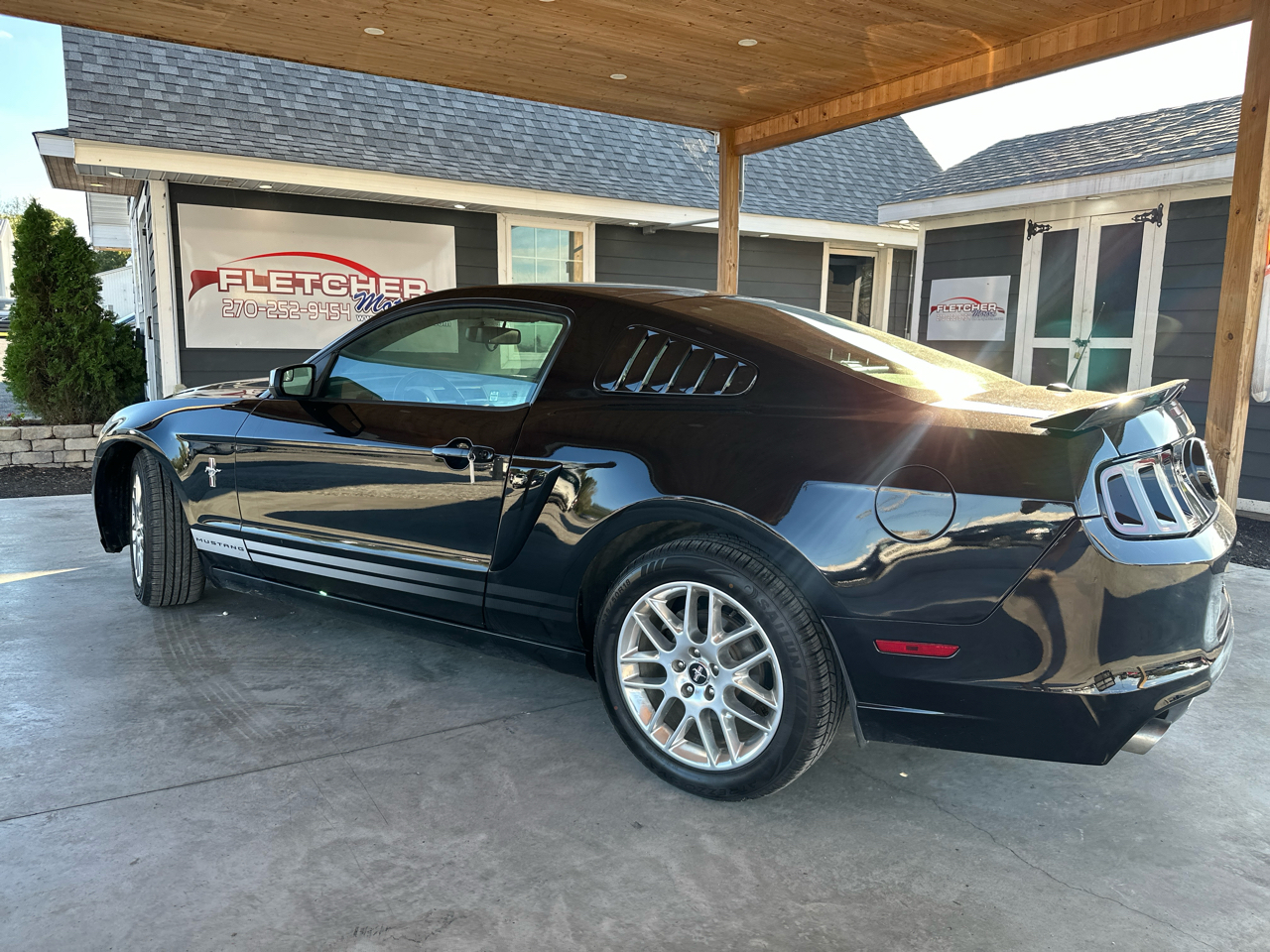 2014 Ford Mustang V6 Premium photo 6