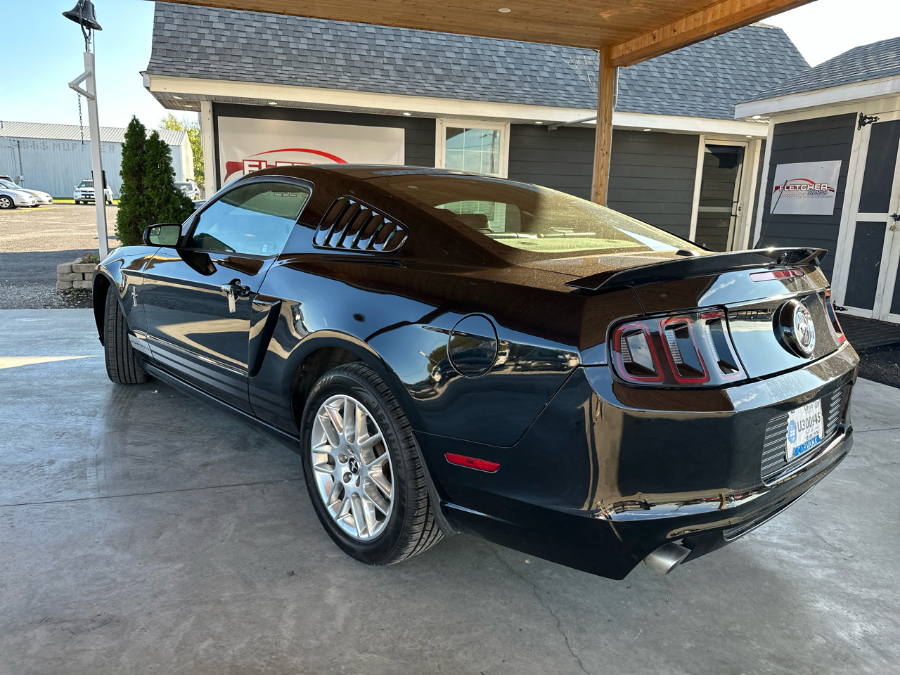 2014 Ford Mustang V6 Premium photo 7
