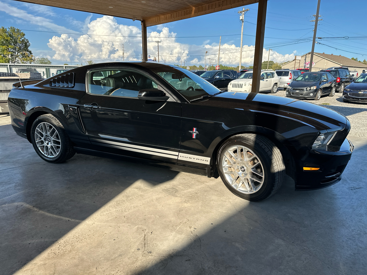 2014 Ford Mustang V6 Premium photo 15