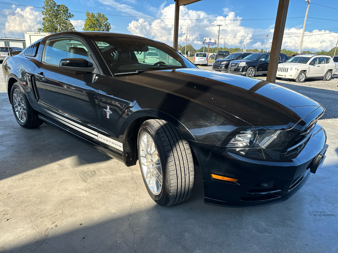 2014 Ford Mustang V6 Premium photo 16