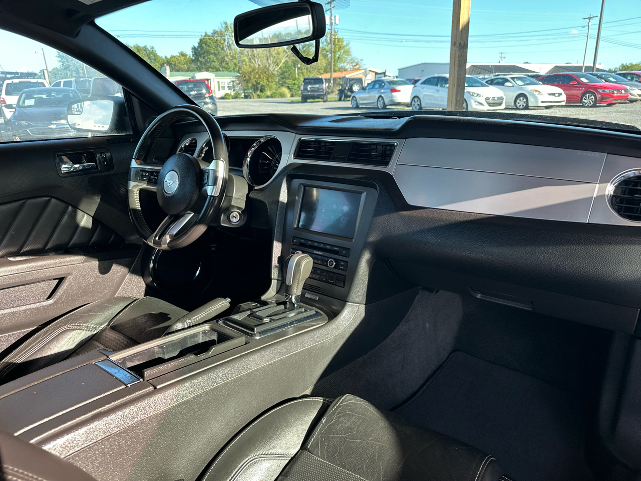 2014 Ford Mustang V6 Premium photo 33